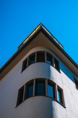 Fototapeta na wymiar Modern building with blue skye