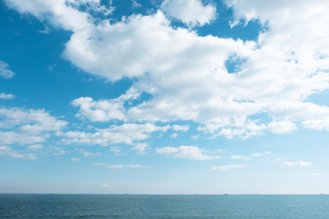 Fototapeta premium 写真素材：夏の海と雲
