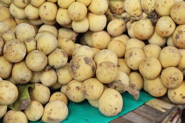 longkong fruit is delicious at street food