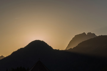 Sonnenuntergang in den Bergen