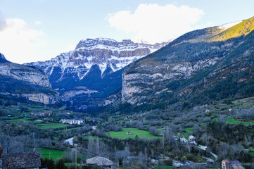 Los Pirineos de España