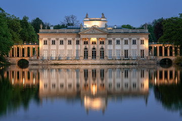Pałac na Wyspie - Łazienki Królewskie w Warszawie - 264989047