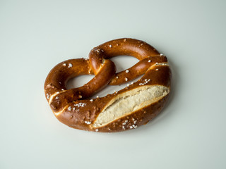 Precel na białym tle