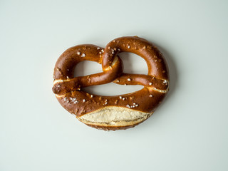 Precel na białym tle