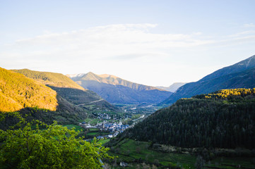 La naturaleza y animales en los pirineos de españa
