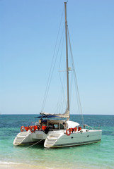 Fototapeta premium Bateau de plaisance, catamaran, Cuba, Trinidad, Caraïbes