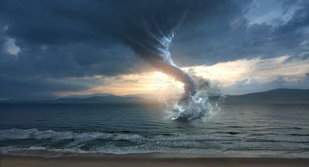 Large tornado over the water © Kevin Carden