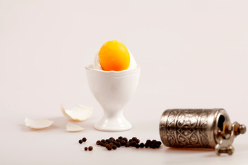 Obraz na płótnie Canvas eggs over white background organic raw food