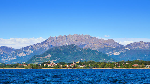Pusiano Lake and mount Resegone.