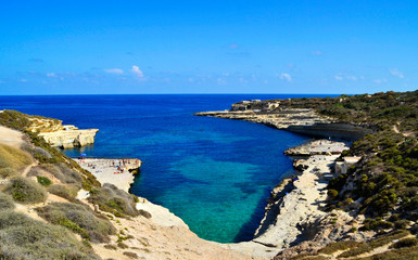 Fototapeta na wymiar Cruising along the cost of Malta 