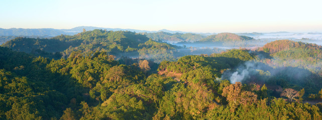 Fototapeta na wymiar panoramic view in the early morning over the rain forest