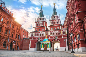 Воскресенские ворота Московского Кремля The Resurrection Gate...
