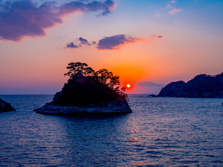 【静岡県伊豆半島ジオパーク】西伊豆堂ヶ島の夕景【冬】