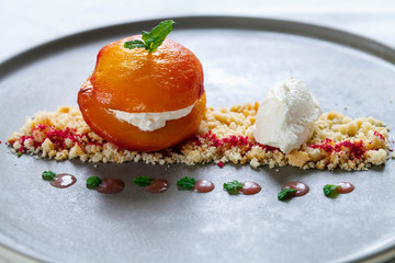 Roast peach with cream