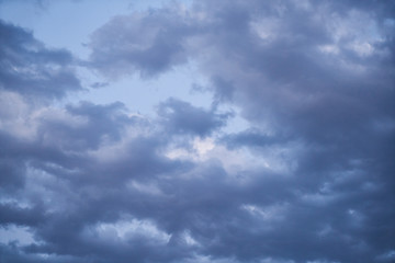 Obraz premium Beautiful sky with fluffy clouds