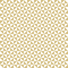 Obraz premium Geometric vector pattern with triangles. Geometric modern golden and white ornament. Seamless abstract background