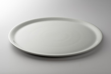Round flat plate for pizza