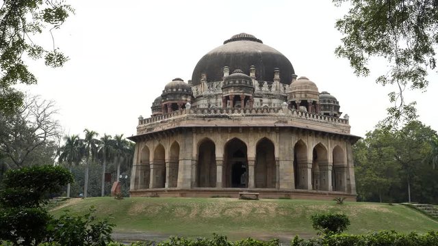 the tomb of muhammad shah at lodi gardens in new delhi, india