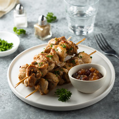 Chicken skewers with apple chutney