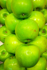 Fototapeta na wymiar manzana verde