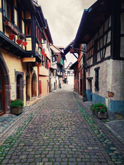 Fototapeta na wymiar Narrow streets of the old Eguisheim village