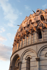 Obraz premium Il Battistero del Duomo nel Campo dei Miracoli a Pisa