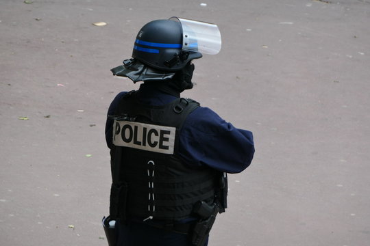 policier crs