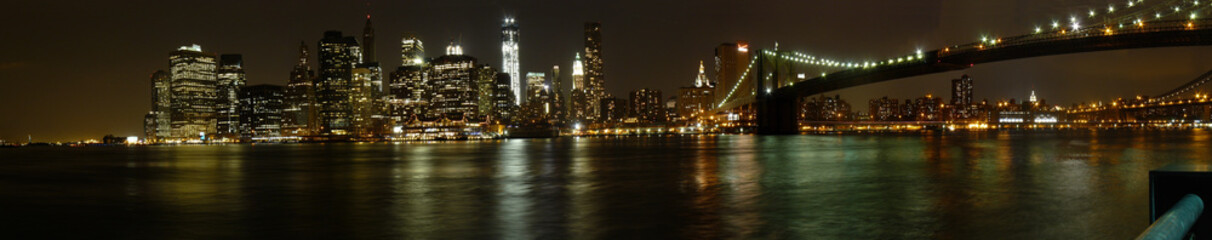 Fototapeta na wymiar skyline new york city at night