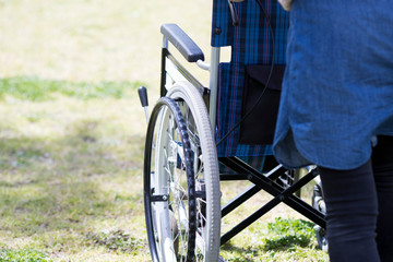 Obraz premium 車椅子・介護イメージ