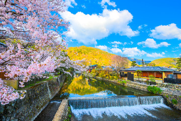 Fototapeta na wymiar 京都・嵐山の風景