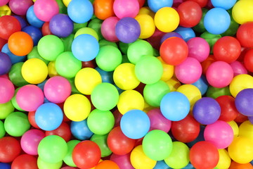 Fototapeta na wymiar pool with colored balls in baby playground
