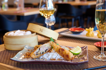 Asiatischer snack Vorspeisen Essen Vietnam