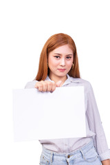 Naklejka premium portrait of smiling Asian woman standing and hold blank white paper sheet in hand isolated on white background with clipping path