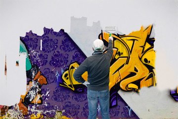 Graffiti wird entfernt