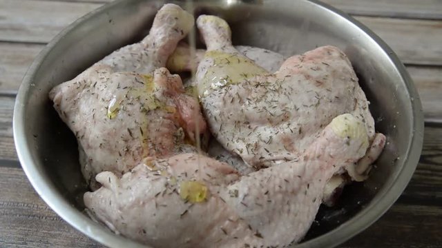 Preparing and seasoning chicken leg