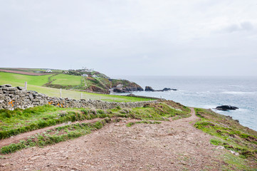 Fototapeta na wymiar Lizard Point, Halbinsel, Cornwall, Küste, Küstenwanderung, Steilküste, Südengland