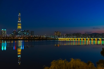 韓国ソウル 漢江 第2ロッテワールドタワー 夜景
