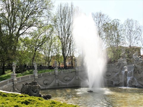 Fontana dei Dodici Mesi