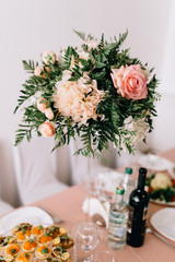Vintage wedding decor. Beautiful event venue. Creative decoration