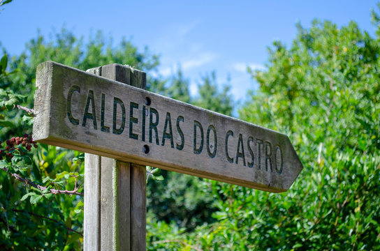 Signboard with directions to Caldeiras Do Castro
