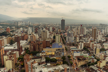 Vista aerea de Bucaramanga por la tarde
