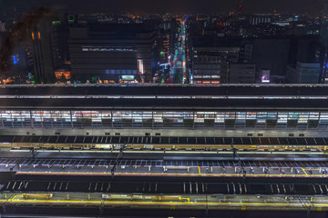夜の京都駅プラットホーム