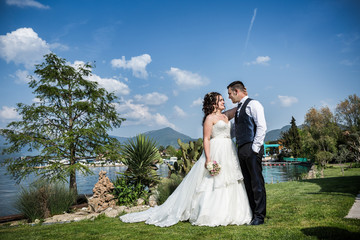 Sposi al lago