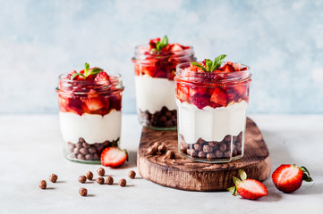 Yoghurt with Strawberries and Cereal