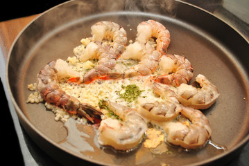 Cooking Large Raw Tiger Shrimp with Garlic & Butter 