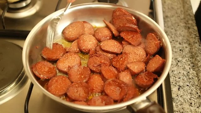 Cooking Turkish sucuk