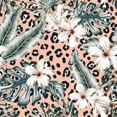 Tropische hibiscus bloemen, monstera palmbladeren boeketten, animal print roze achtergrond. Vector naadloos patroon. Jungle gebladerte illustratie. Exotische planten. Zomer strand bloemmotief. Paradijs natuur