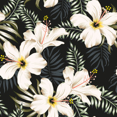 Tropische hibiscus bloemen en palmbladeren boeketten, zwarte achtergrond. Vector naadloos patroon. Jungle gebladerte illustratie. Exotische planten. Zomer strand bloemmotief. Paradijs natuur