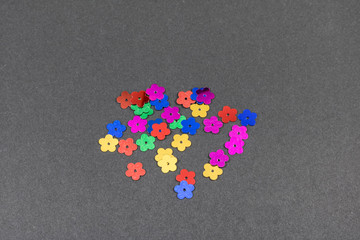 confetti with flower shape