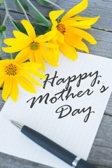 Naklejka premium Happy Mother's Day greeting card - bouquet of on a yellow flowers